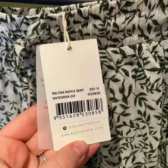 GIRL AND THE SUN MELTING RUFFLE SKIRT WHITE GREEN LEAF NWT SIZE M - Picture 7 of 9